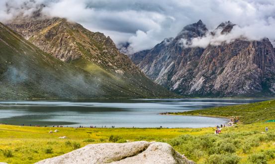 2025中國旅游行業：技術重構體驗，分層定義未來